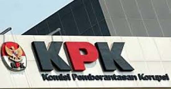 pegawai KPK melakukan unjuk rasa 